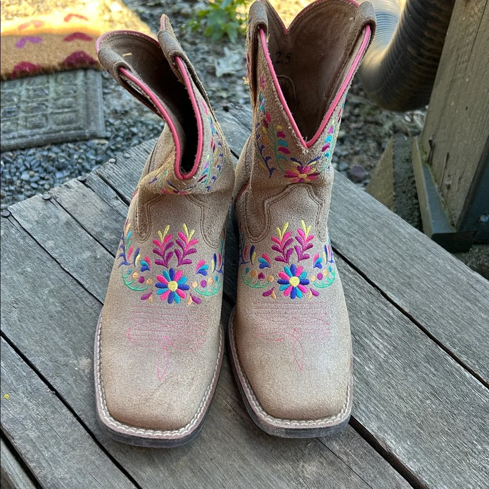ARIAT “Wiggle Room” kids western boots sz: 2.5 - floral embroidery - Picture 8 of 11